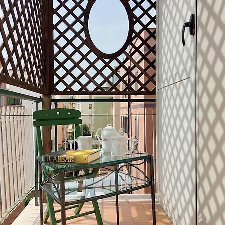 Relax Rome With 2 Balconies - 2 Bedroom Flat, 3Rd Floor With Lift, High Comfort, Quite, A Walk From Urban Train Station Gemelli And Metro A Stops Battistini & Cornelia Connecting To Center In 20 Minutes, 2 Steps From Bus Stop, Cycle Path, Groceries Dış mekan fotoğraf