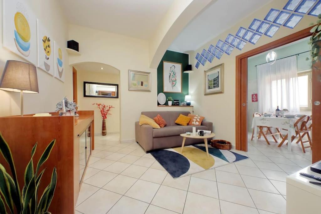 Relax Rome With 2 Balconies - 2 Bedroom Flat, 3Rd Floor With Lift, High Comfort, Quite, A Walk From Urban Train Station Gemelli And Metro A Stops Battistini & Cornelia Connecting To Center In 20 Minutes, 2 Steps From Bus Stop, Cycle Path, Groceries Dış mekan fotoğraf